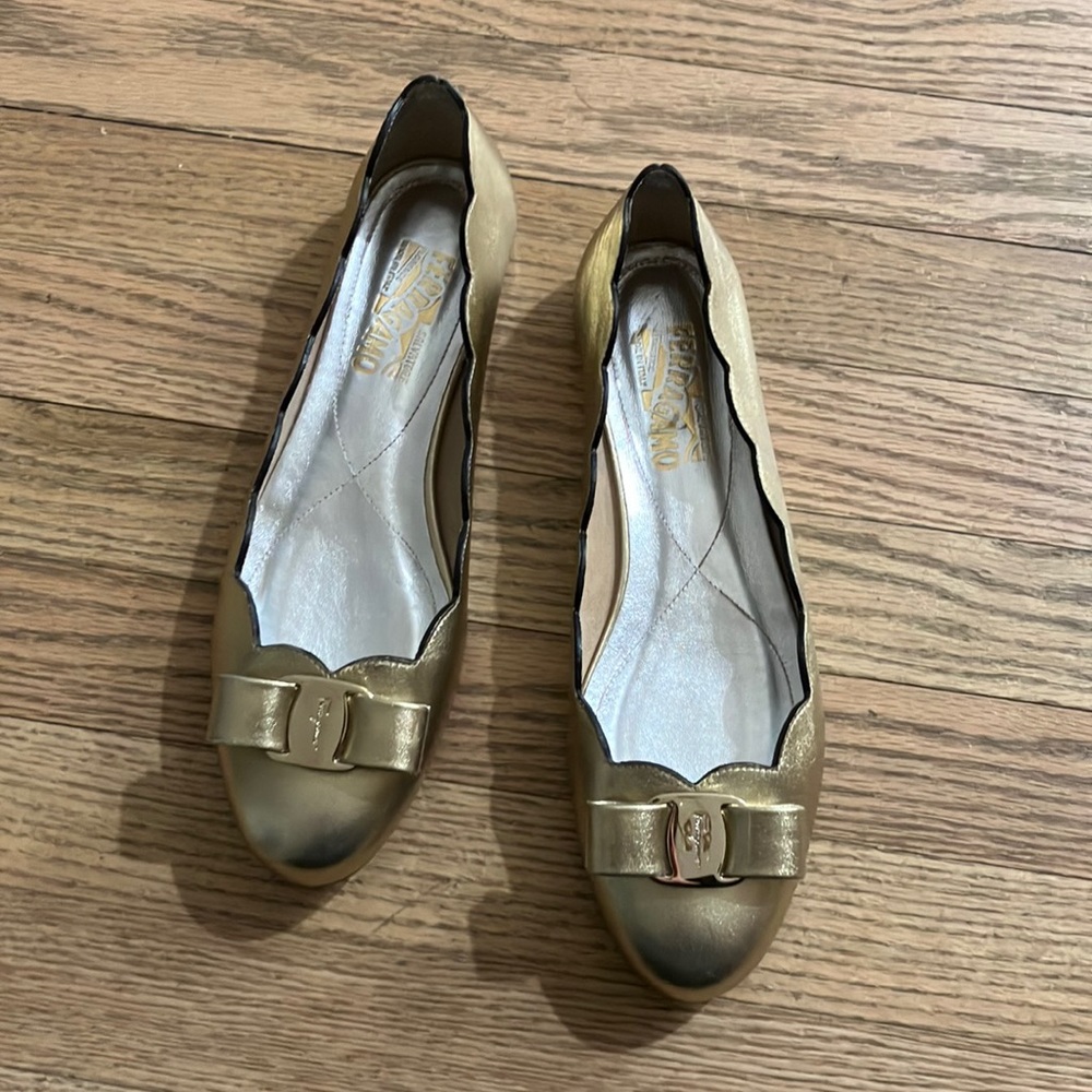 Salvatore Ferragamo women’s Varuna She 1.0cm Mekong 9.5b brand new in box